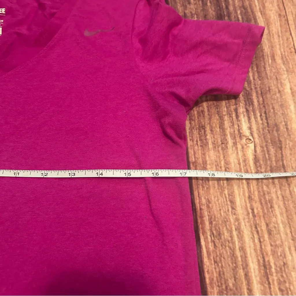 Women’s The Nike Tee V-Neck Fuchsia Size Medium - Image 2