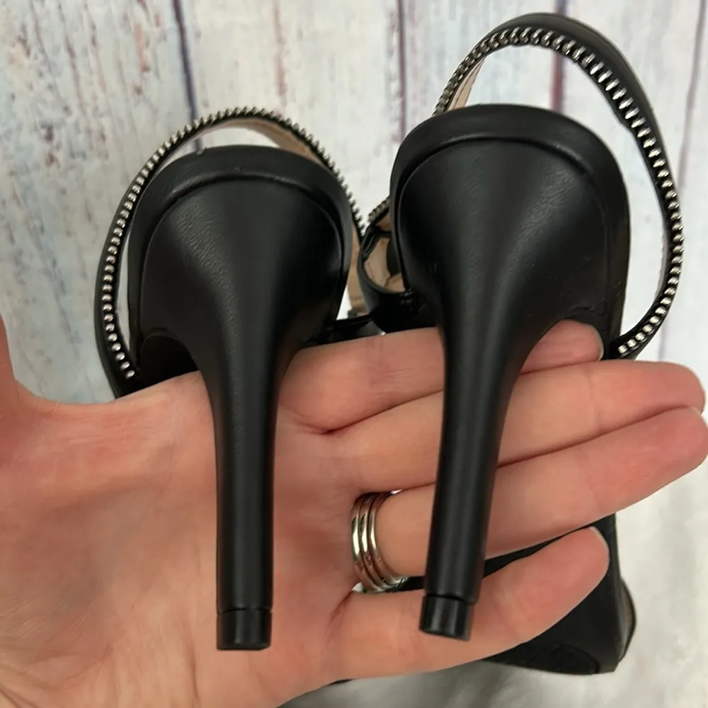 NWOT Adrienne Vittadini Gabriella Zip Sandals - Image 9