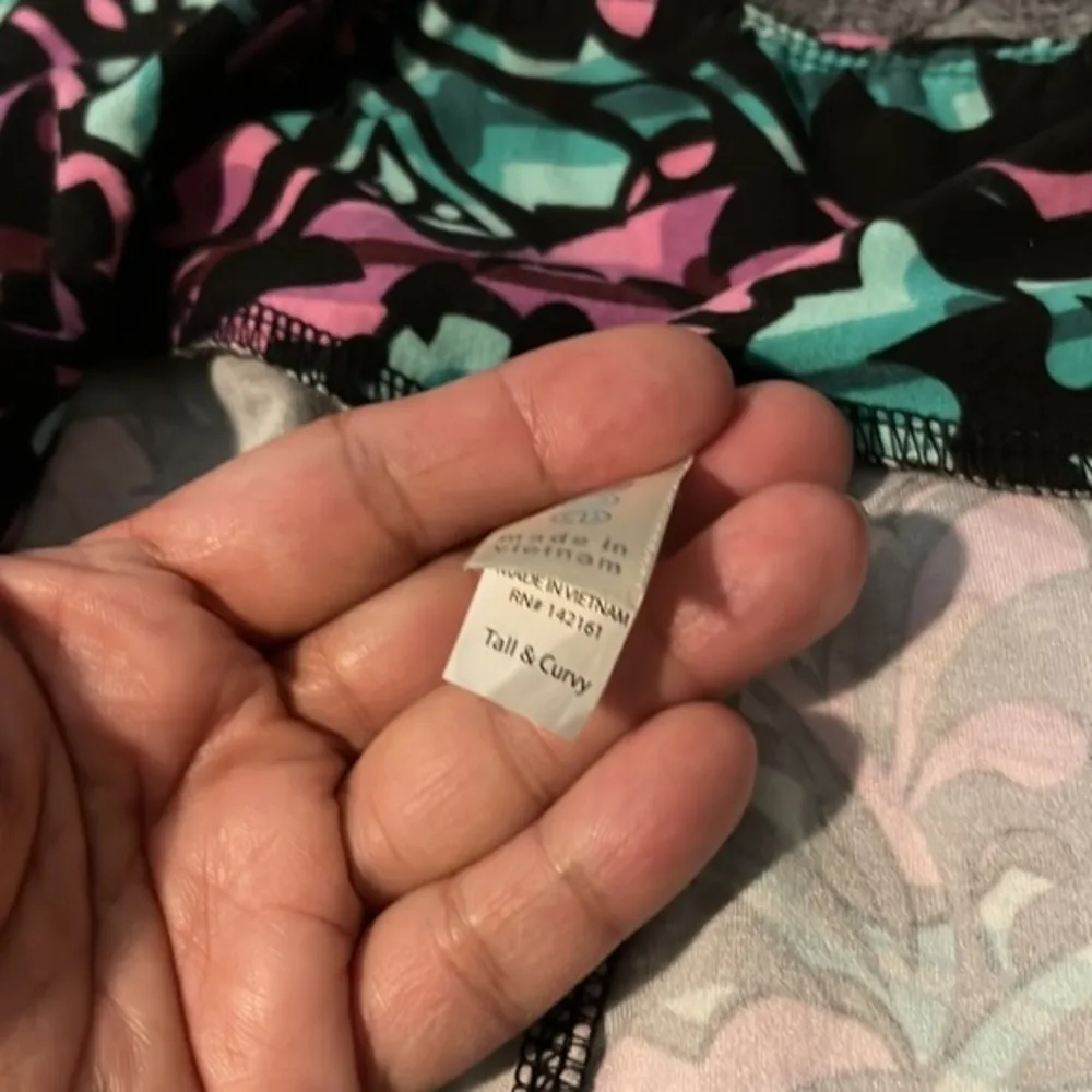 Lularoe Leggings Black EUC NC TC Teal/Pink #7345 - Image 3