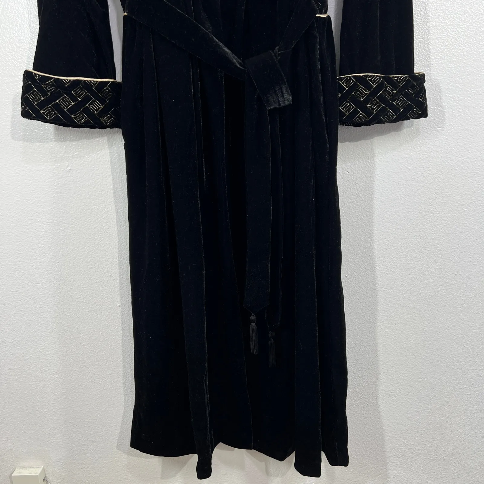 Jasmine Rose Signature Velvet Robe Large Black Gold Trim Long Lounge‎ Womens - Image 9