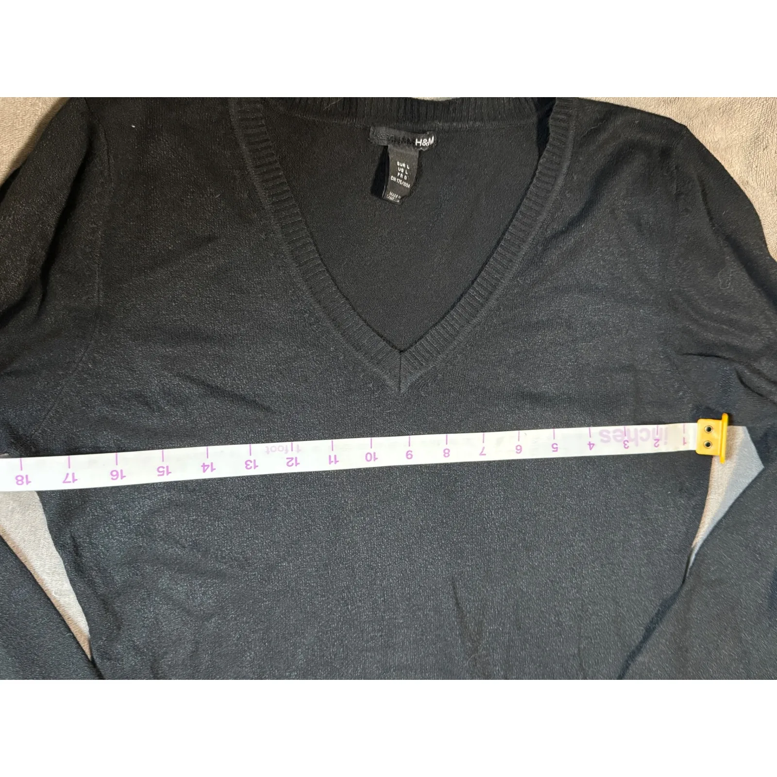 H&M Size Large Black Long Sleeve Black V-Neck Sweater Women Lightweight - Image 4