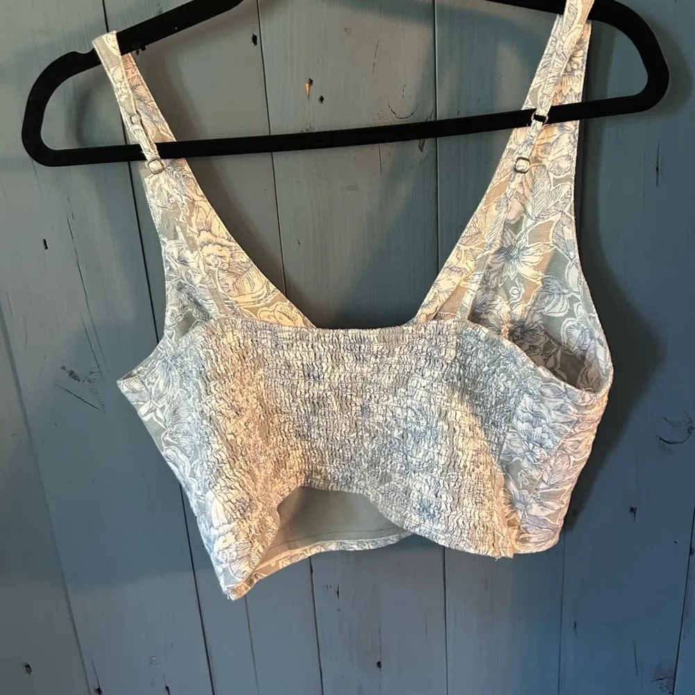 NWOT Abercrombie & Fitch Floral Linen Crop Top | Size Large - Image 3