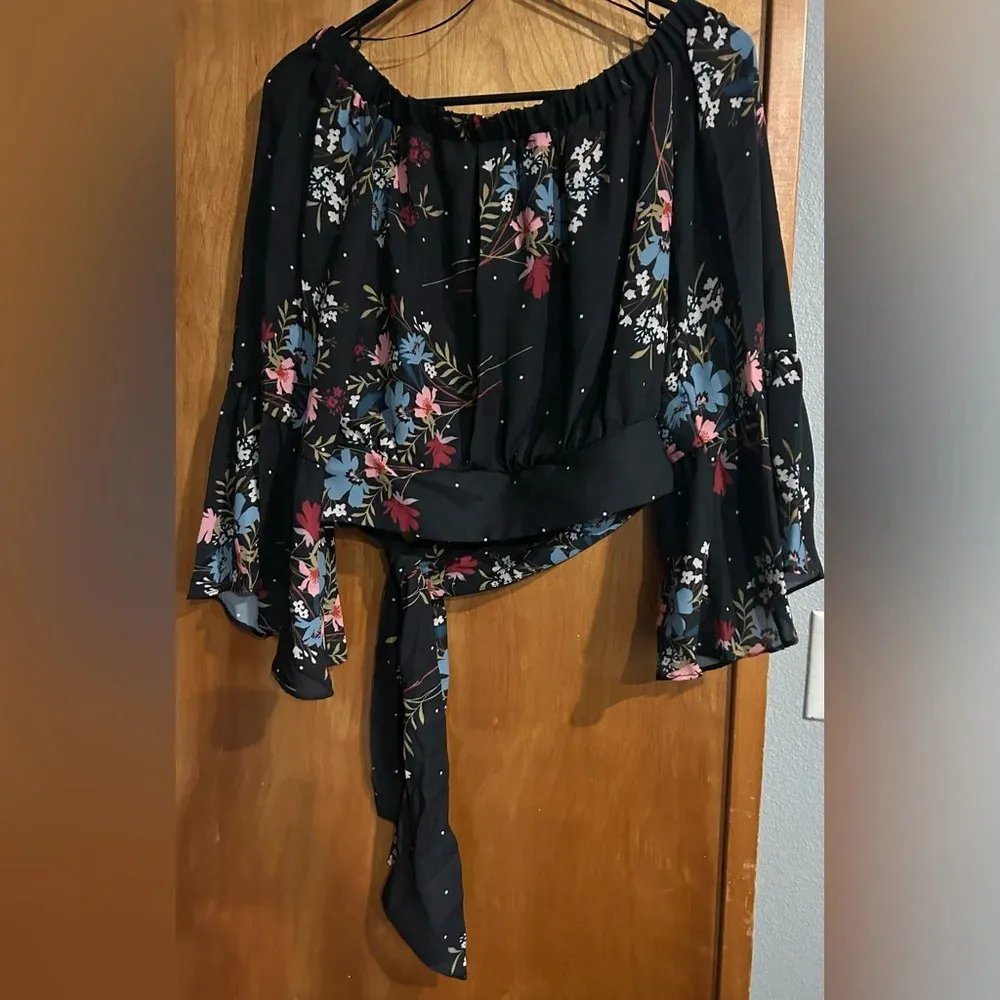NWT Parker XS wild meadow black floral bell sleeve off shoulder crop tie front - Image 4