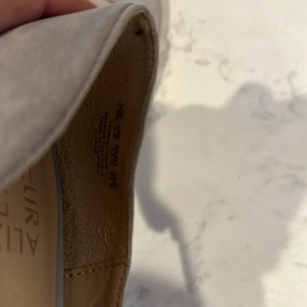 Naturalizer  Lucie D'Orsay Flat Turtle Dove Nubuck suede sandals size 7.5 - Image 9