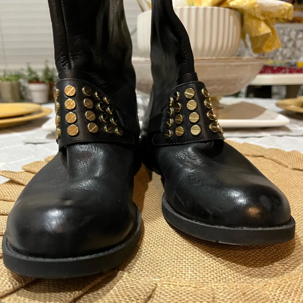 Jessica Simpson Skylar Black Leather Moto Boots with Gold Hardware Sz 8 - Image 6