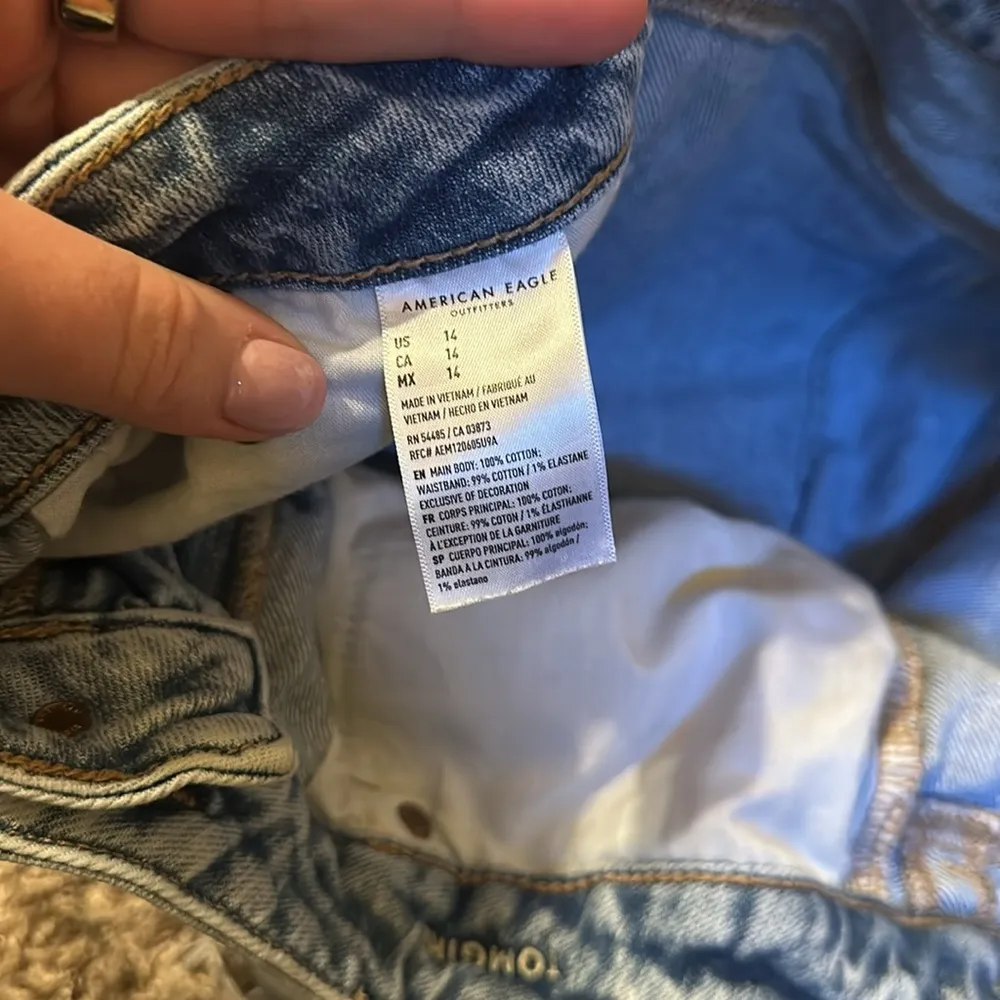 American Eagle Tomgirl Denim Jean Shorts 14 - Image 9