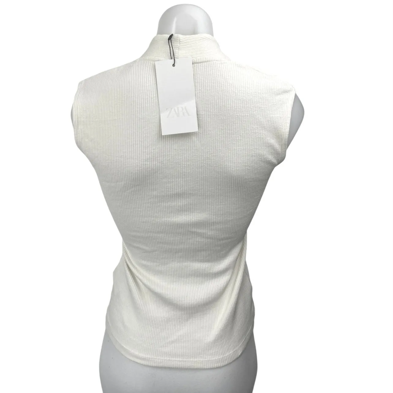NEW Zara Women's White Ribbed Knit Sleeveless V Neck Tank Sweater Top Size M - Image 2