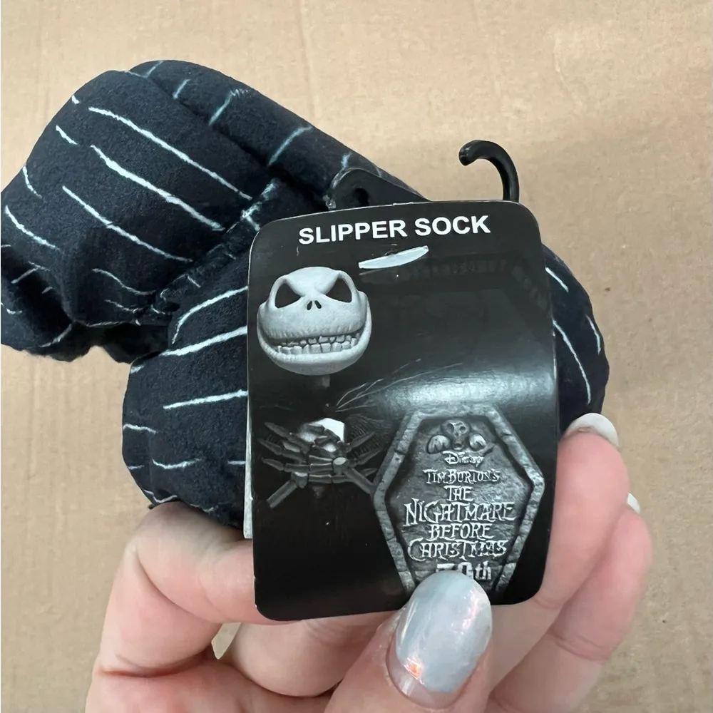 NWT Tim Burton’s The Nightmare Before Christmas Slipper Socks Size Large - Image 3