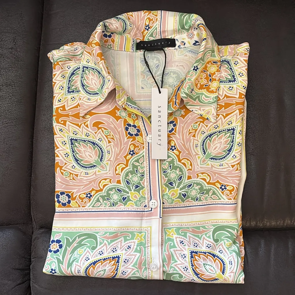 Sanctuary Cream and White Cropped Button Down Shirt - Image 11