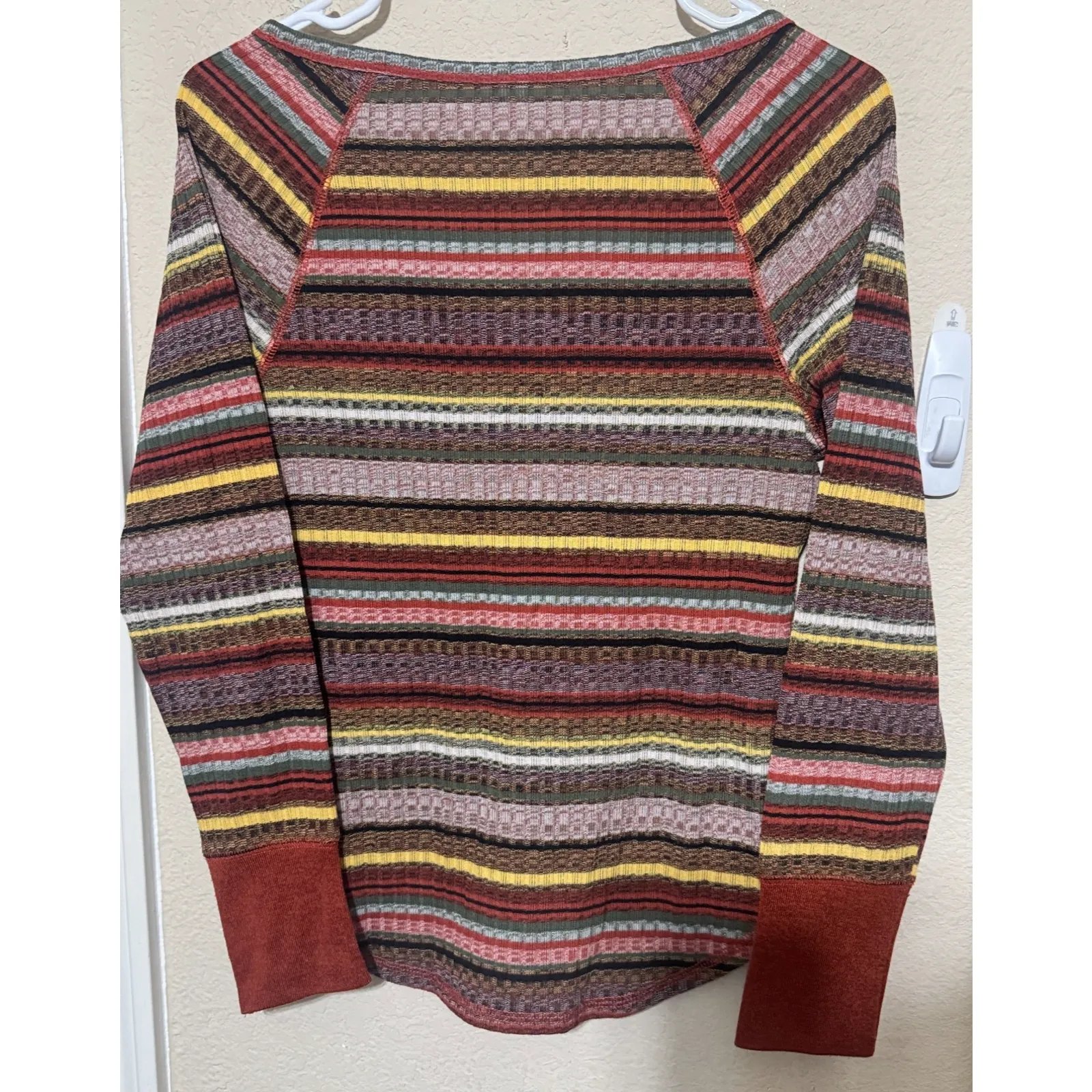 No Boundaries NOBO Y2K striped henley top curved hem ribbed sz L colorful shirt - Image 5