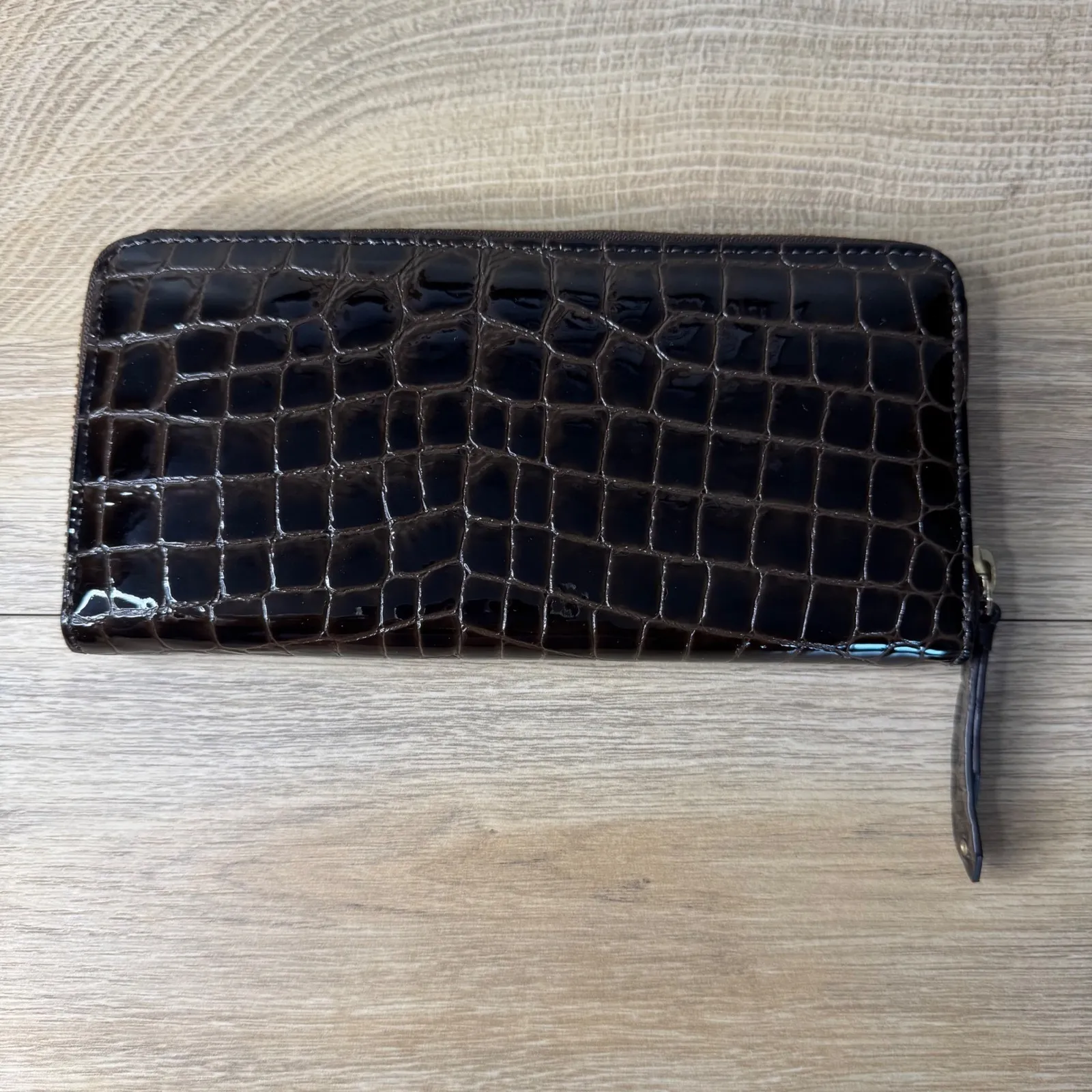 Cole Haan Wallet Black Brown Croc Embossed Patent Leather Zip Around Vintage - Image 2