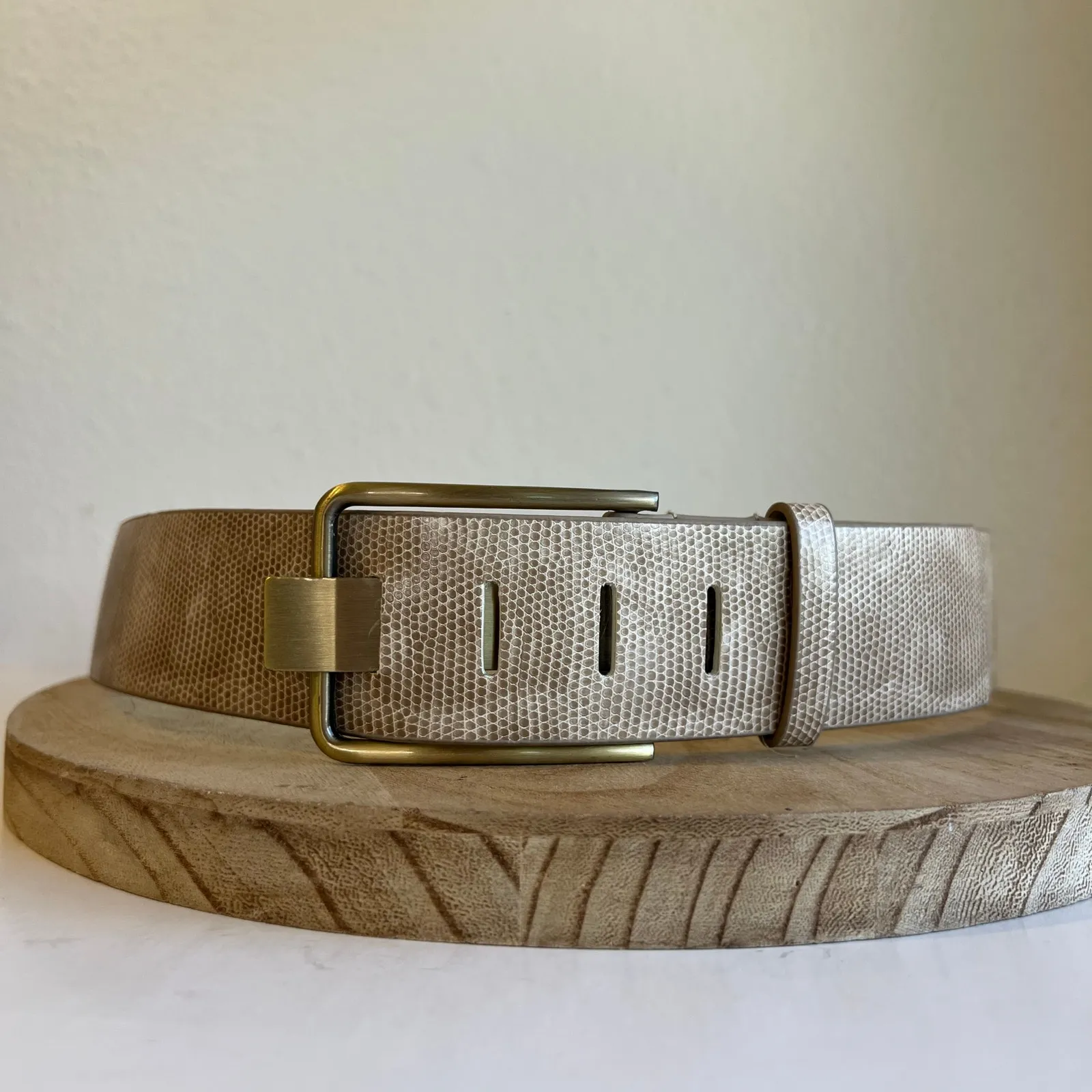 Tan Beige Textured Vegan Leather Wide Golden Buckle Belt Size Large - Image 2