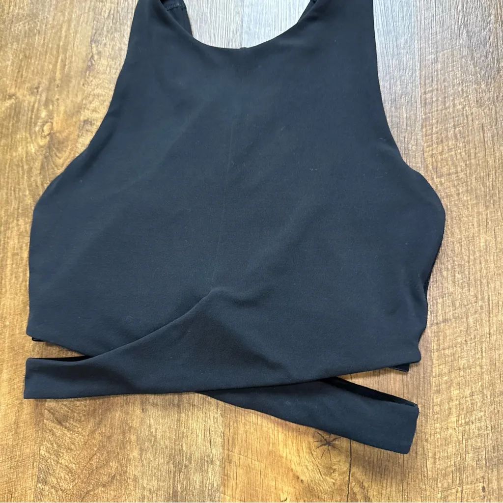 Athleta Conscious Cut Out Crop Top Sports Bra Sz XS Black - Image 7