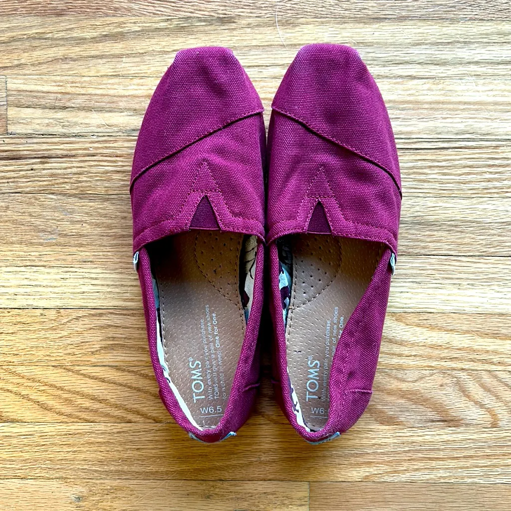 Toms Burgundy canvas  - Image 2