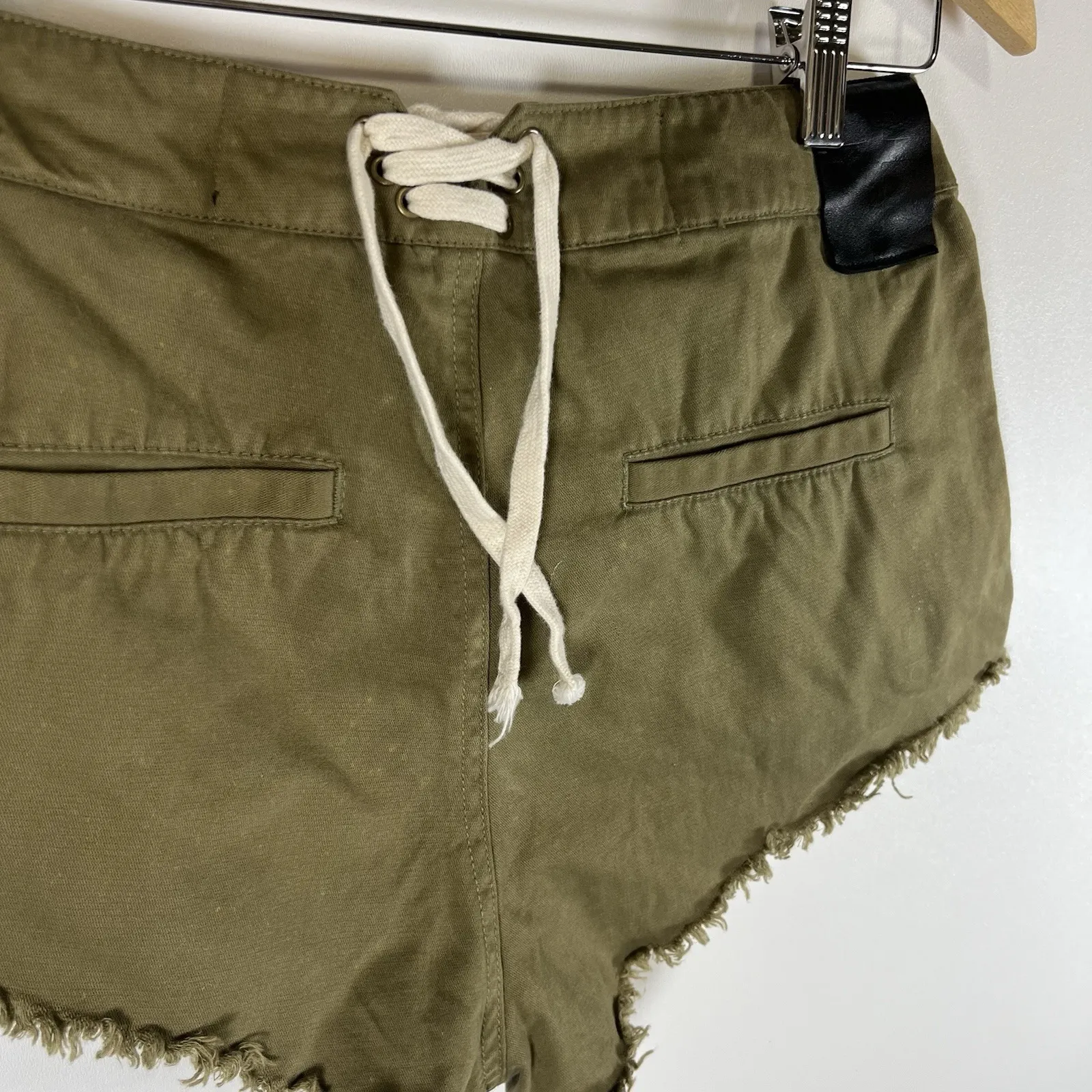 One Teaspoon Low‎ Waist Long Rise Extreme Curved Raw Hem Denim Shorts Sz Large - Image 6