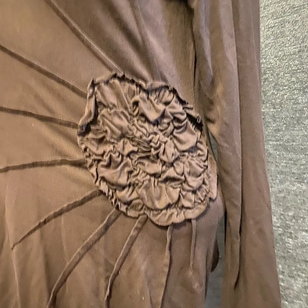 Max edition brown turtleneck size medium - Image 2