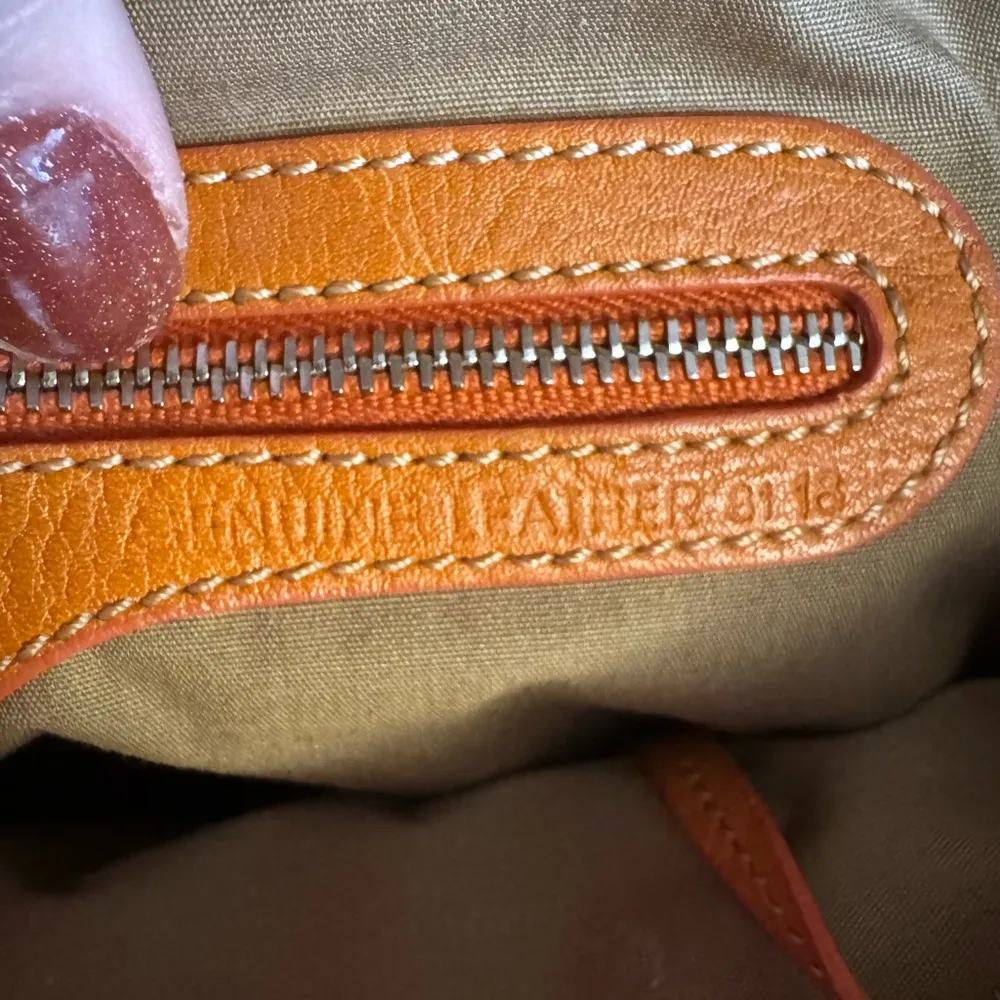 Tod's  Orange Slouchy Leather Shoulder Bag - Image 10