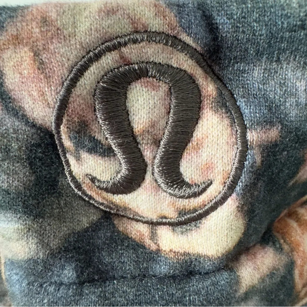 Lululemon Scuba Hoodie *Light Cotton Fleece in Frosted Rose Multi Jacket zip up - Image 6