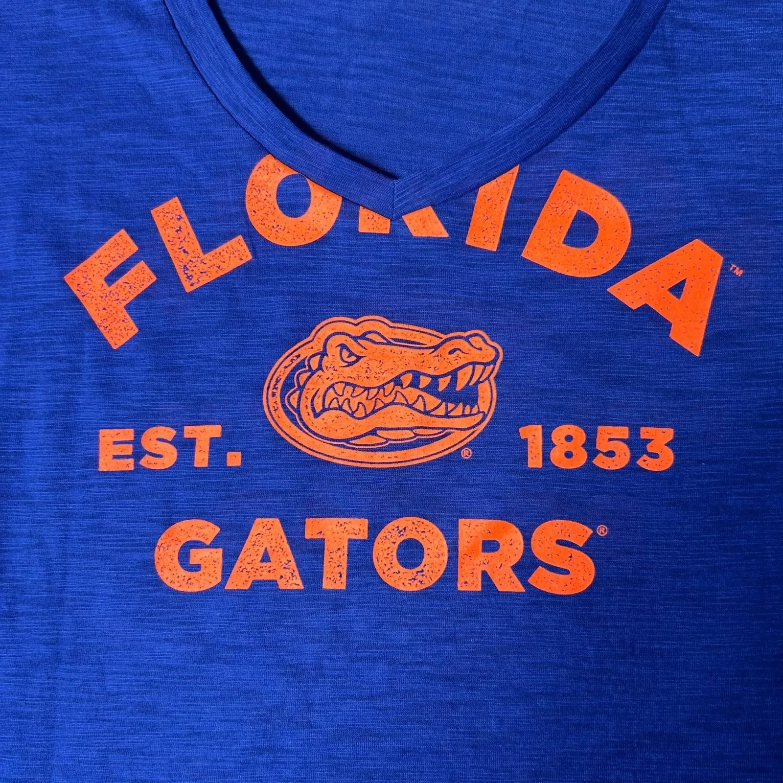 NEW Florida Gators V-Neck T-Shirt Women S‎ Blue Oversized Fanatics College Tee - Image 4