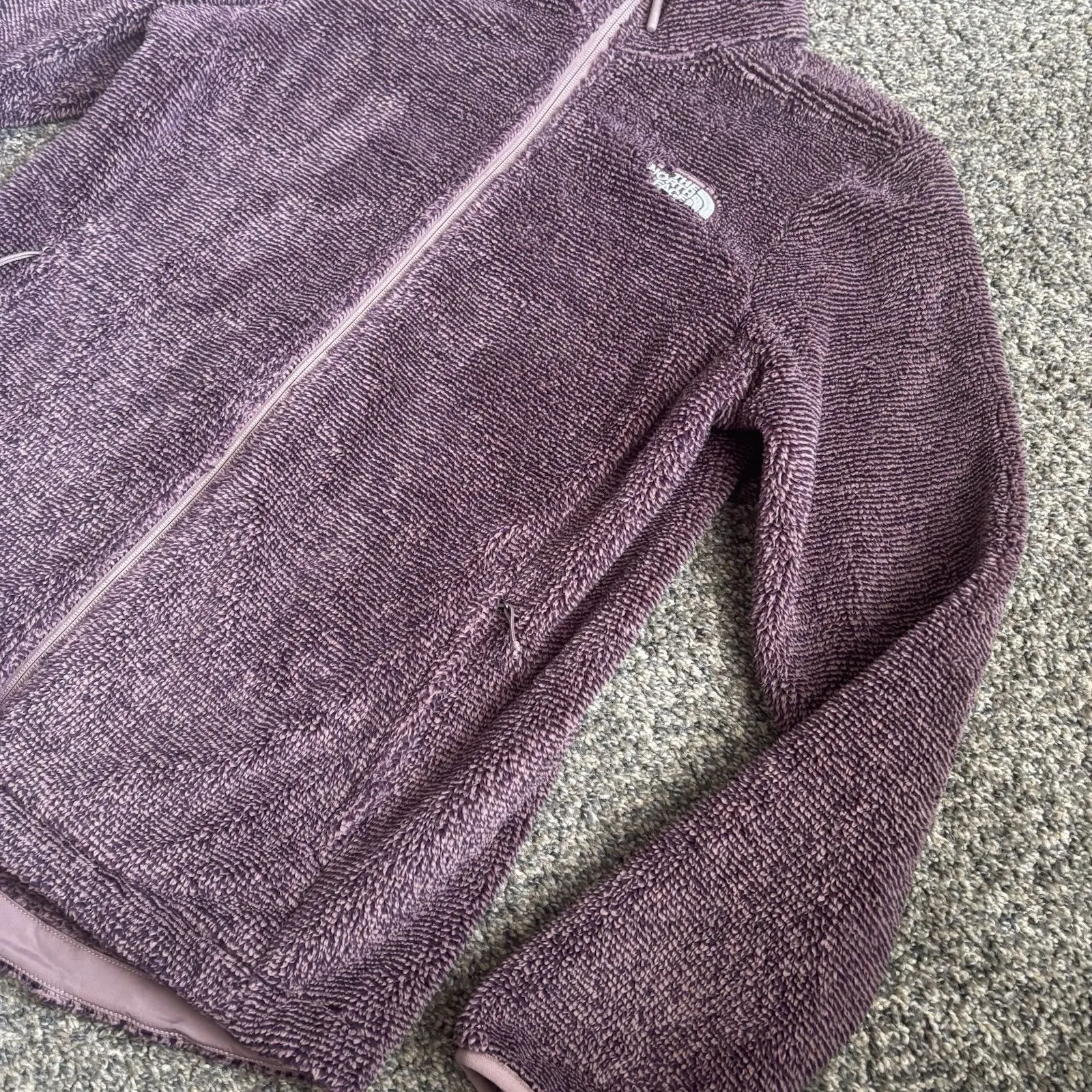 The North Face Women’s Thick Purple Zip Up Fleece very warm Size Medium. - Image 2