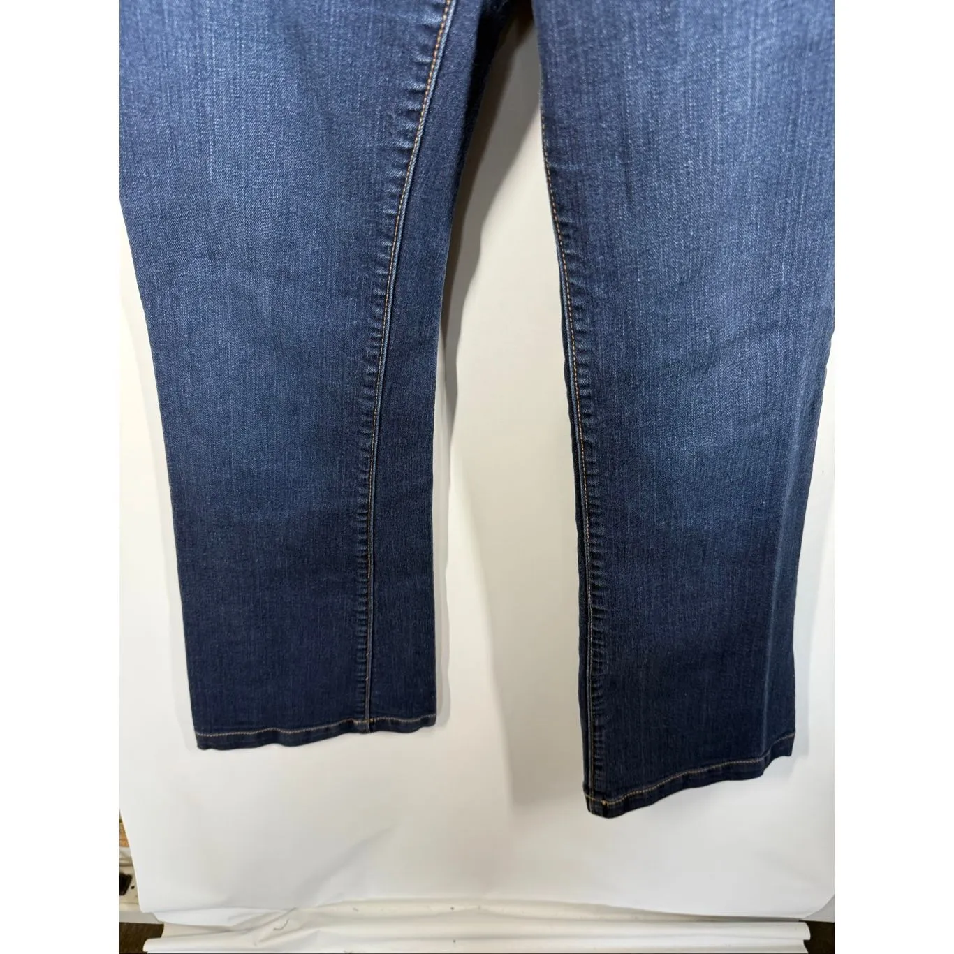 Gap Maternity long and lean dark wash jean size 29/8R - Image 4