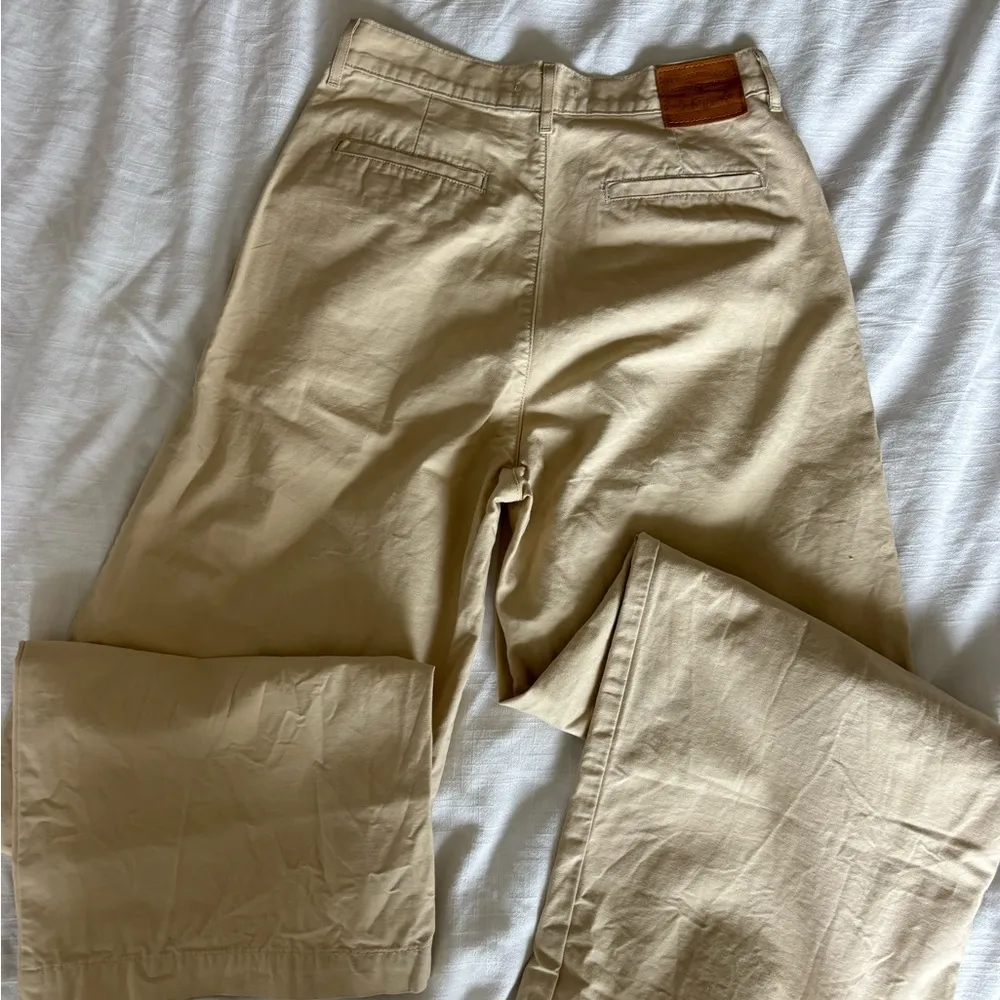 Levi’s loose high rise tan pants - Image 5