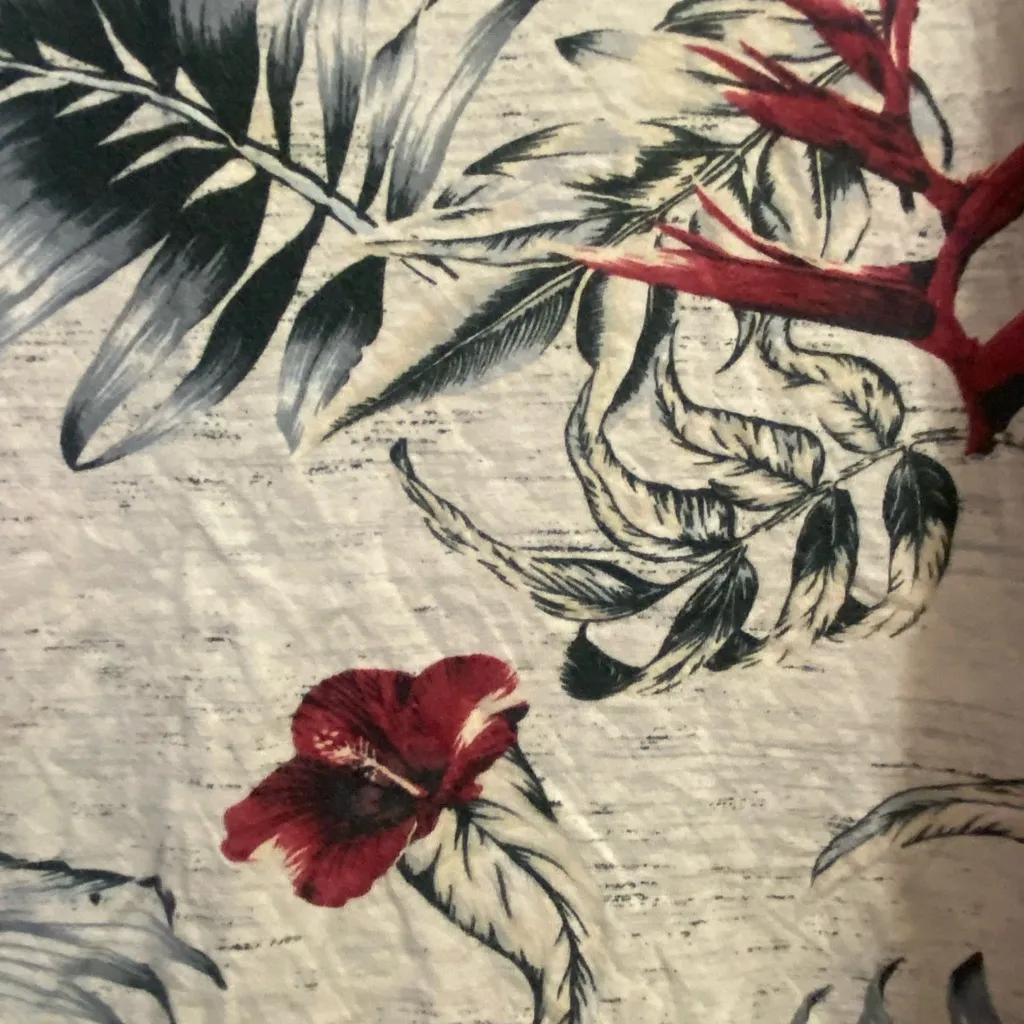 Voyage Womens Tropical Print Top T Shirt M Gray Red Flowers Palm Leaves Hawaiian Size M - Image 3
