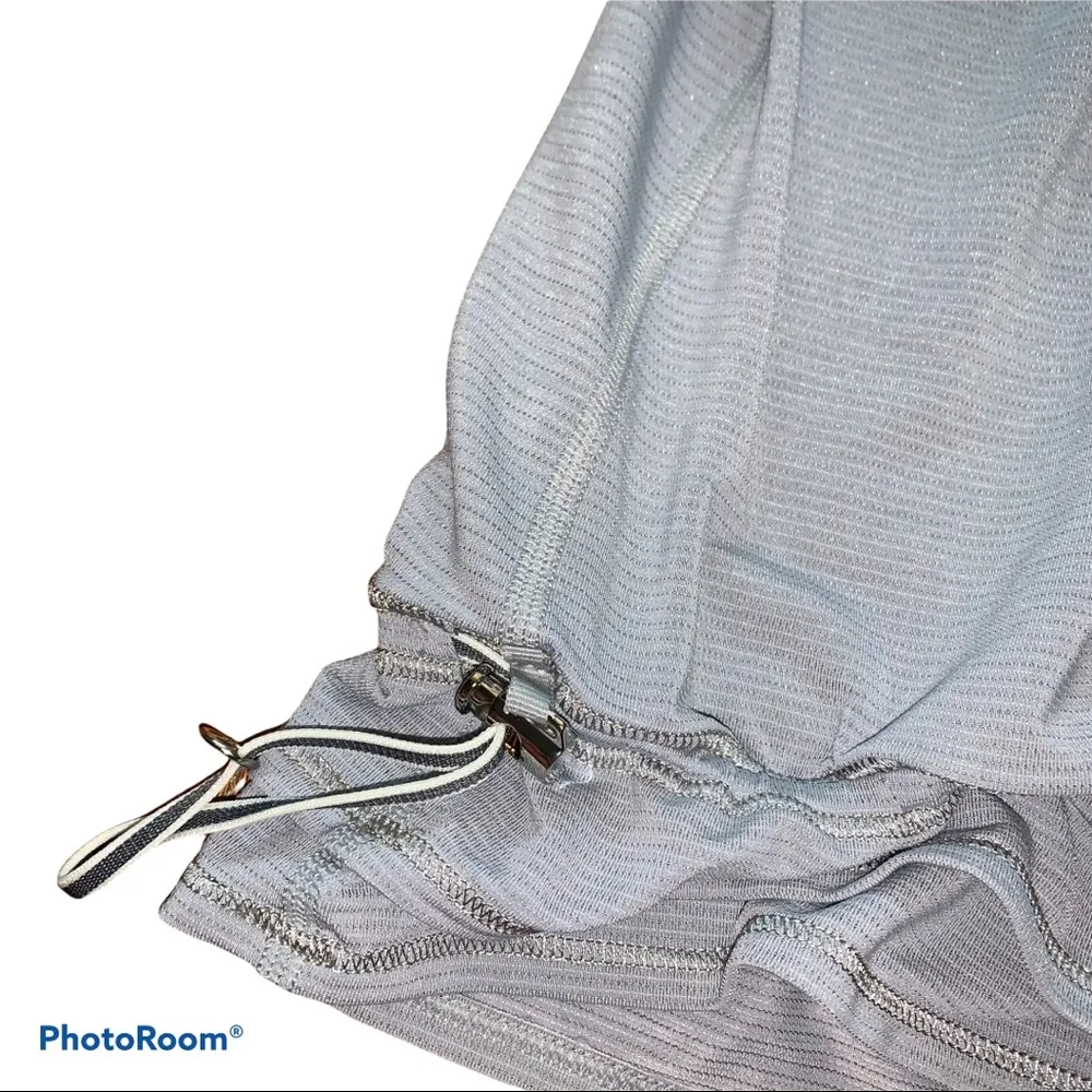 Lululemon Gray & White Back on Track Bra Tank size 4 - Image 10