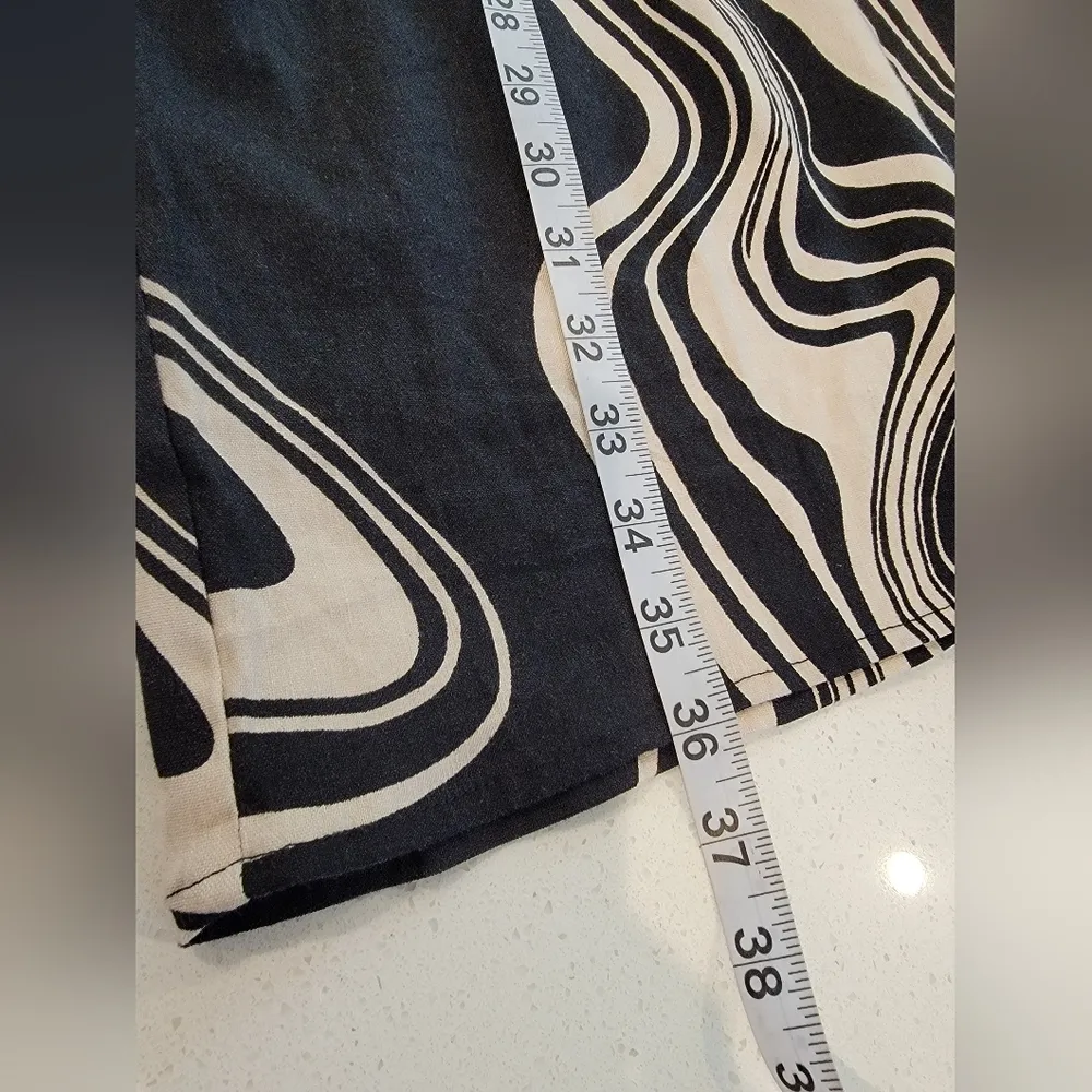 Forever 21 Black Marble Print Mini Dress Large - Image 14