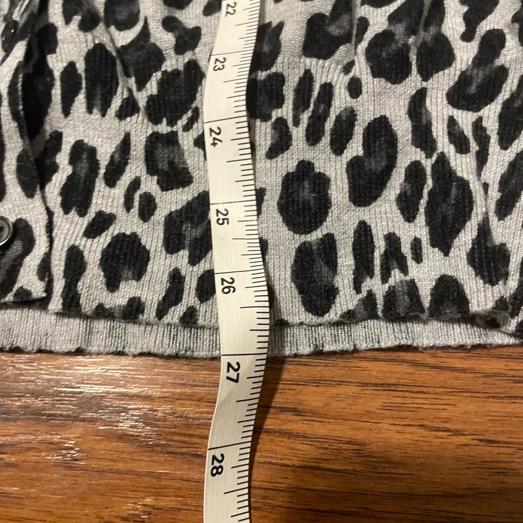 Lane Bryant Black and White Animal Print Sweater Size 18/20 - Image 7
