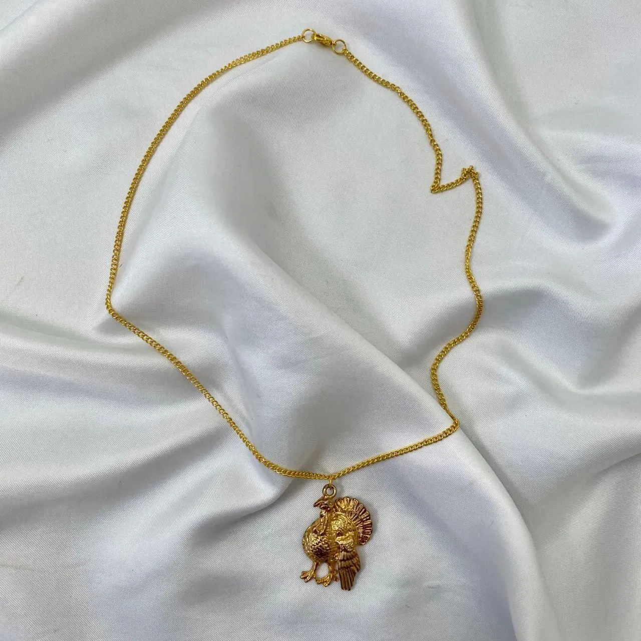 Vintage 90s Dainty Gold Toned Turkey Pendant Necklace 20" - Image 3