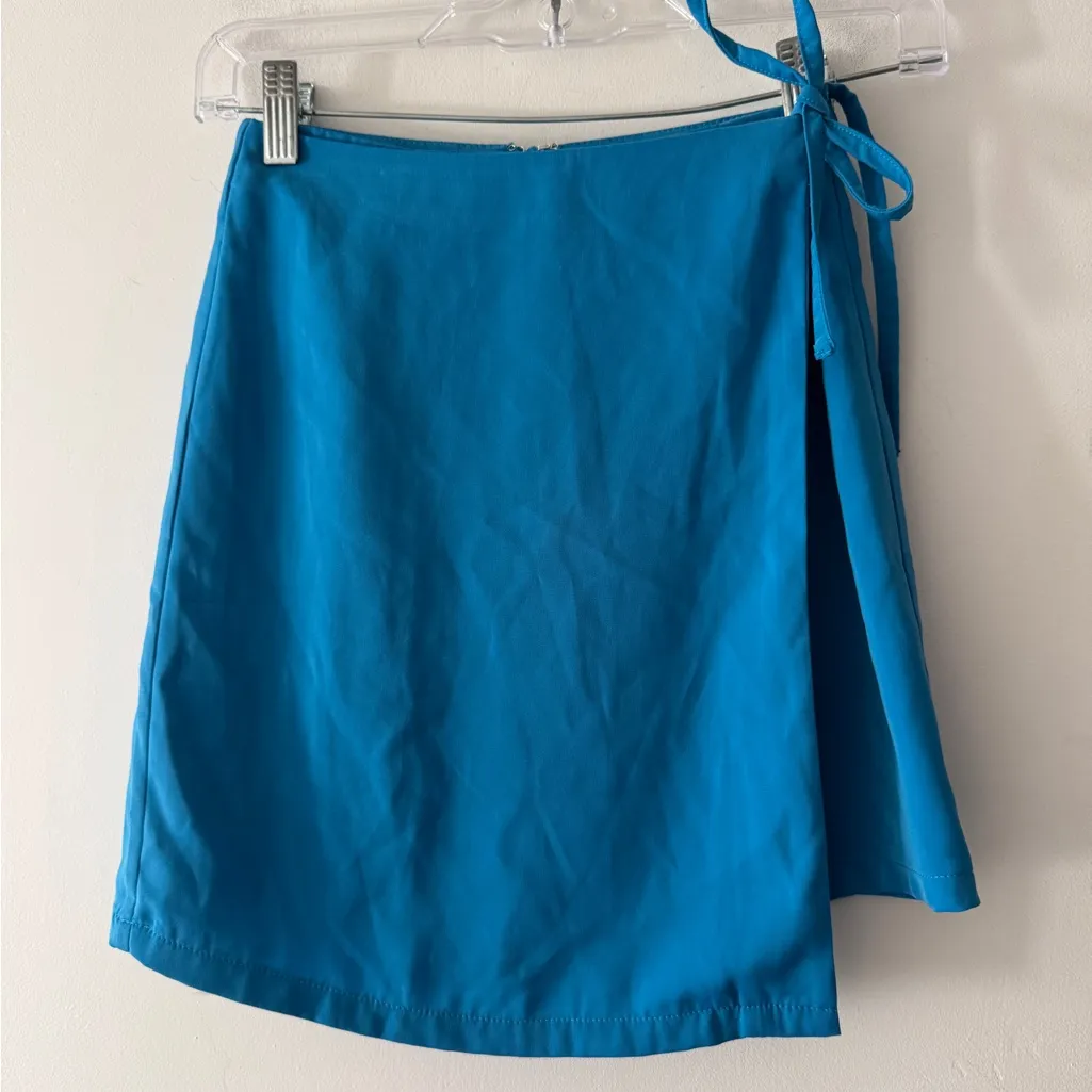 superdown  Revolve Jasper Wrap Skirt Aqua Blue - Image 2