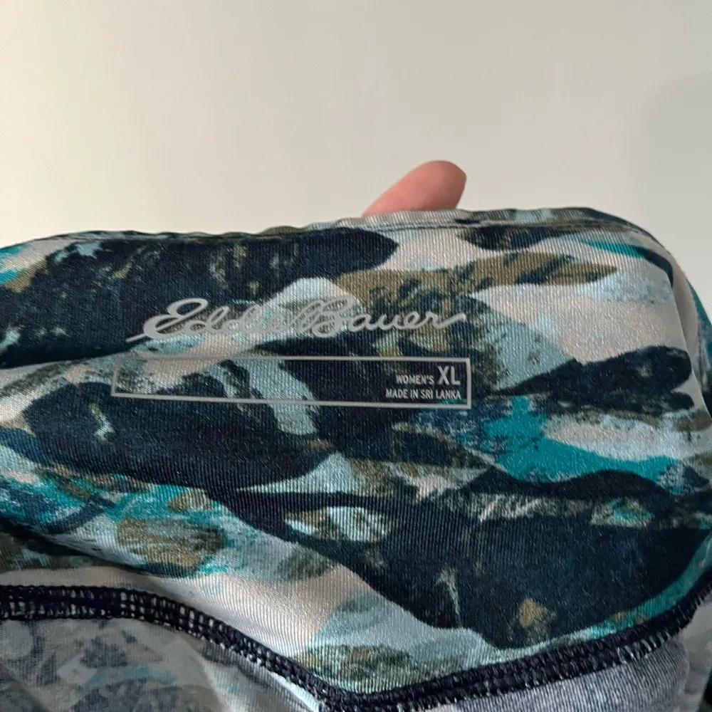 Eddie Bauer Mid Rise Crop Legging Women's Medium Pull-On Stretch Active Capri - Image 3