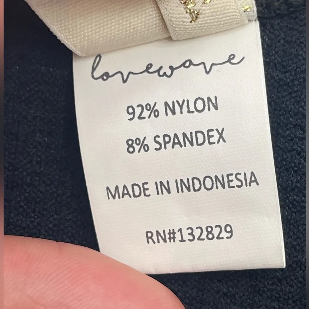 Lovewave bikini textured black top  size small - Image 4