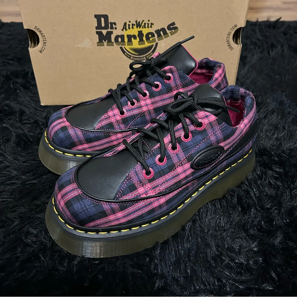 DR MARTENS Buzz tartan platform lace up shoes oxfords women’s 8 new in box - Image 2