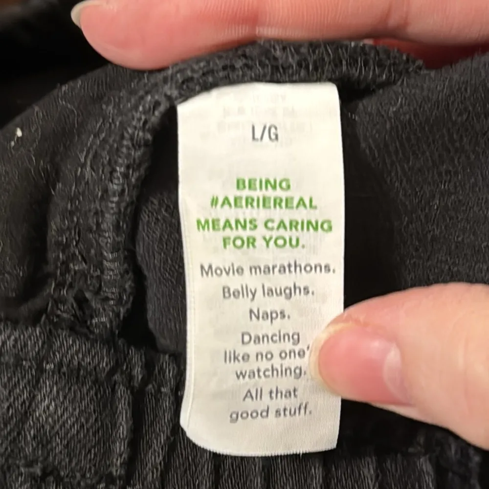 Aerie Black Stretch waistband Soft Denim Ripped distressed black Shorts size L - Image 12