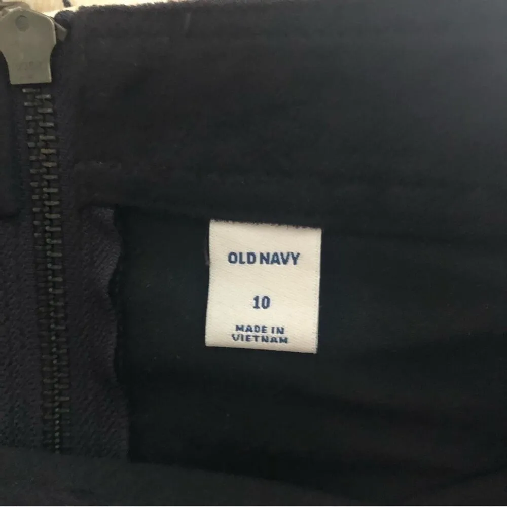 Old Navy Black Faux Suede Skirt - Image 4