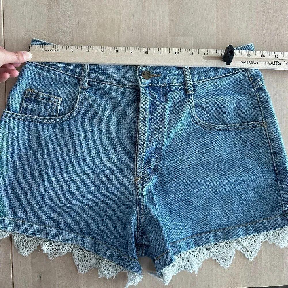 Vintage Denim Shorts with lace trim Waist 31'' USA made Blue - Image 11