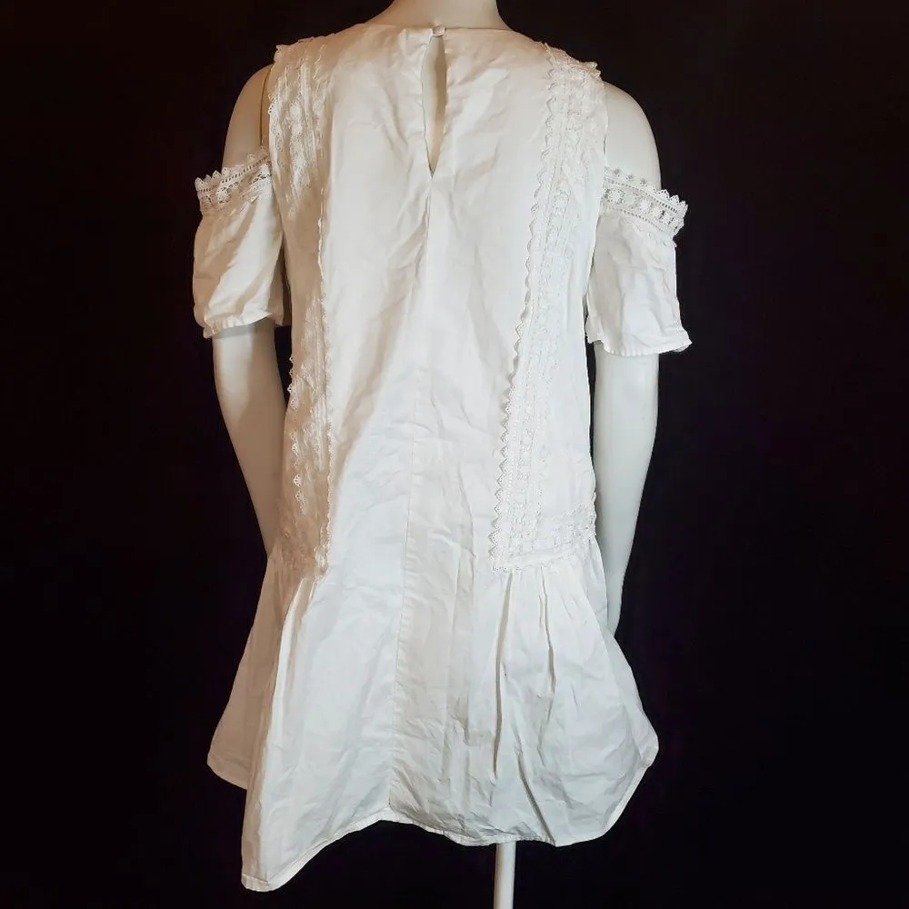 Moon River White Cold Shoulder Lace Detailed Dress (S) - Image 6