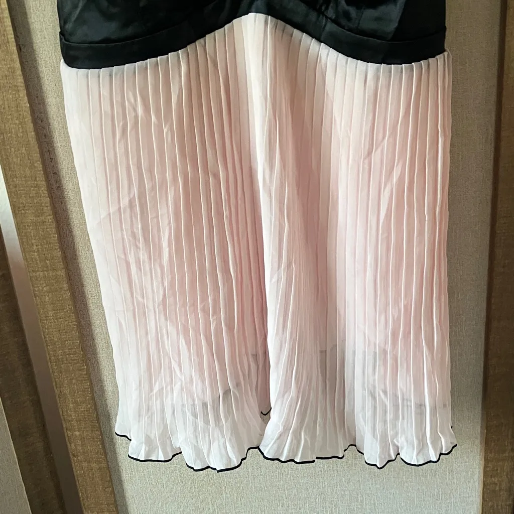 Daisy Fuentes Black and Pink Chemise medium - Image 6