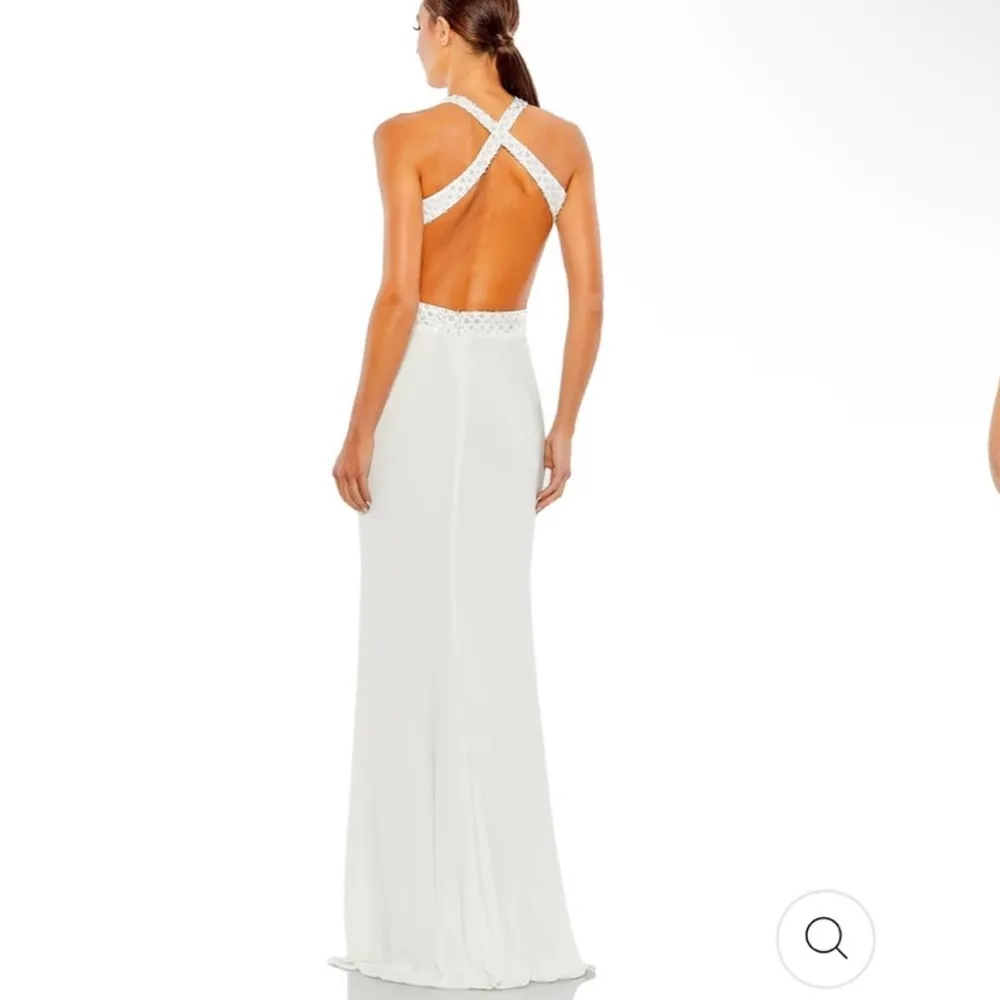 Mac Duggal FLORAL SEQUINED CRISS CROSS BODICE GOWN - Image 3