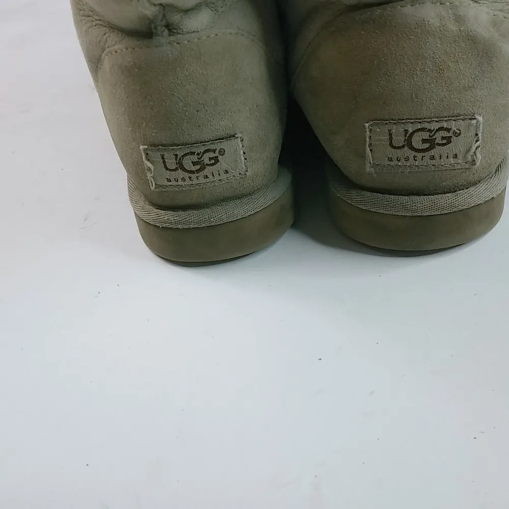 UGG Australia 7 Beige Creme Sherpa Boots - Image 9