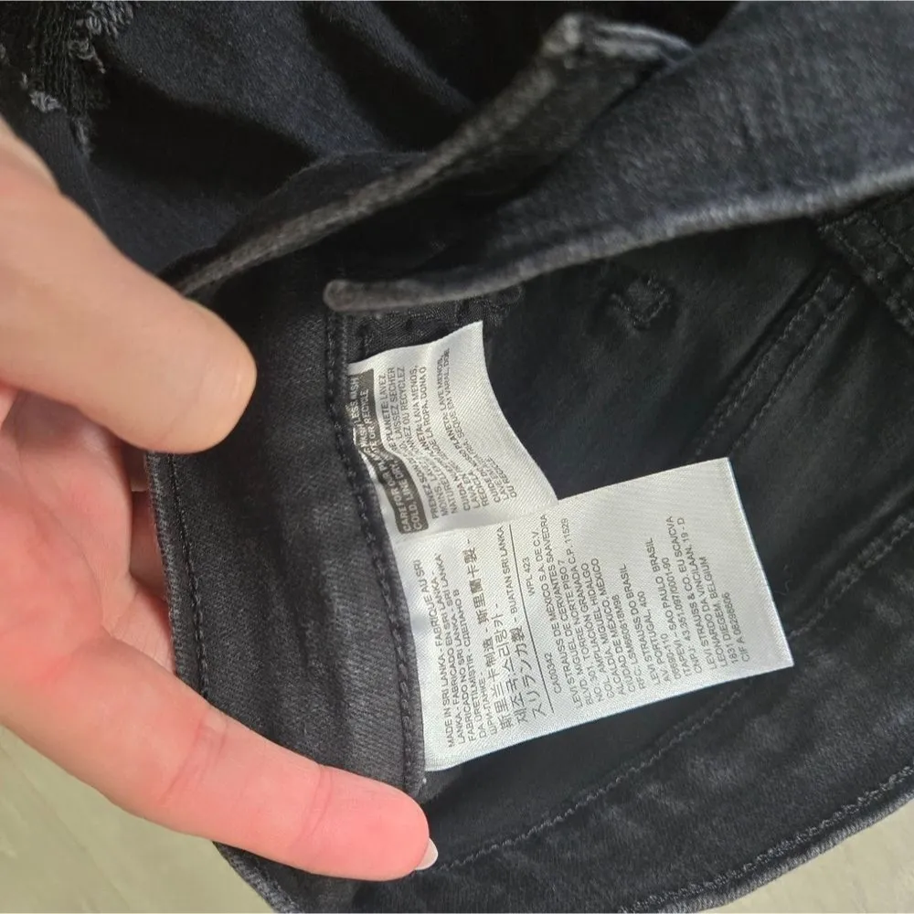 Distressed Women’s Black 720 High Rise Super Skinny Jeans Size 29 Levis Grunge - Image 7