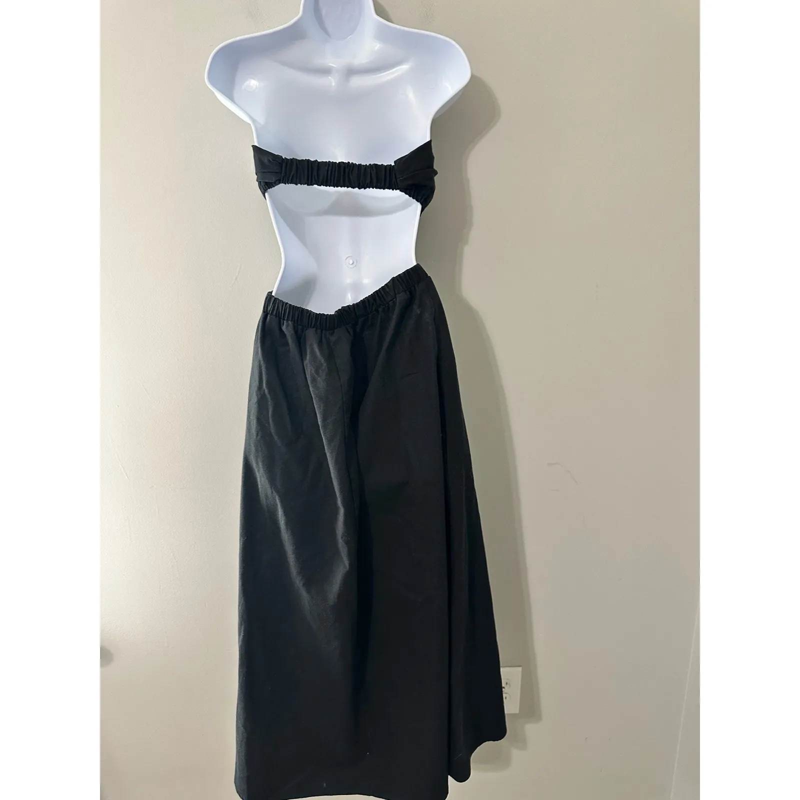 Petal & Pup Black Strapless Cutout Maxi Dress Size S - Image 4