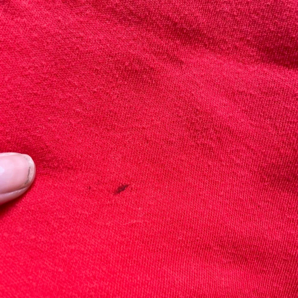 80s/90s vintage Amsterdam tee Tshirt snug fit fitted cherry red Holland Size XS - Image 5