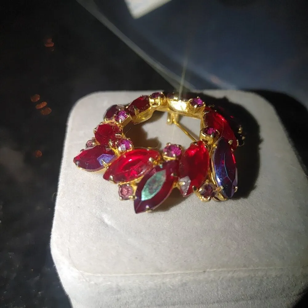 Juliana D&E Brooch Red Marquise Cut Rhinestones Vintage - Image 6