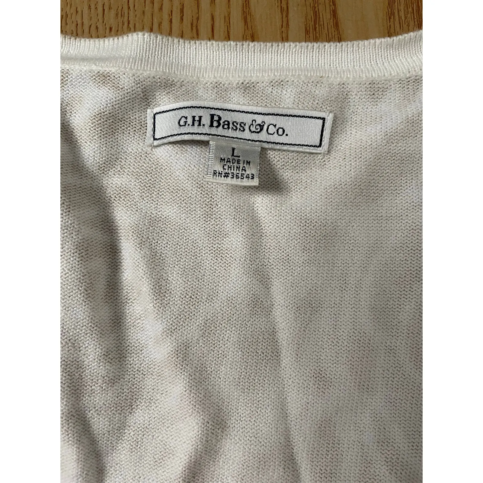 B40 Women’s G H Bass & Co Lightweight Cardigan Sweater Tan White size Large - Image 3