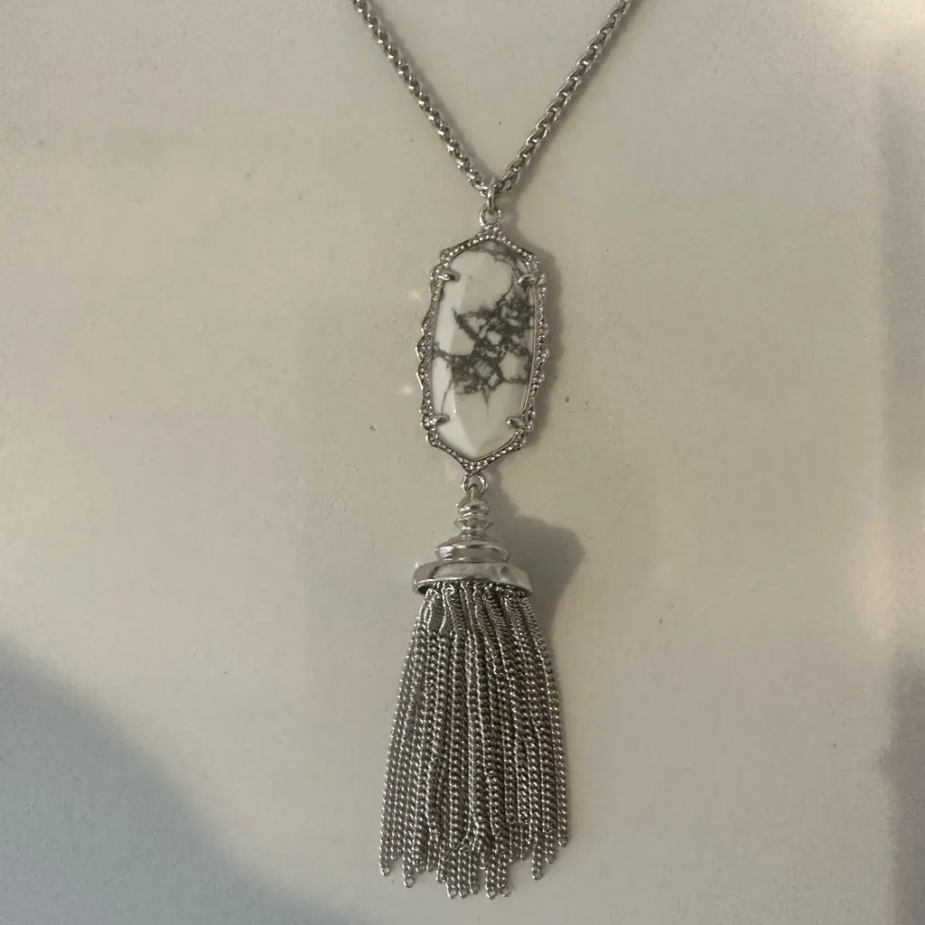 Kendra Scott Everly White Howlite Pendant Silver Tassel Necklace RARE New in Box - Image 2