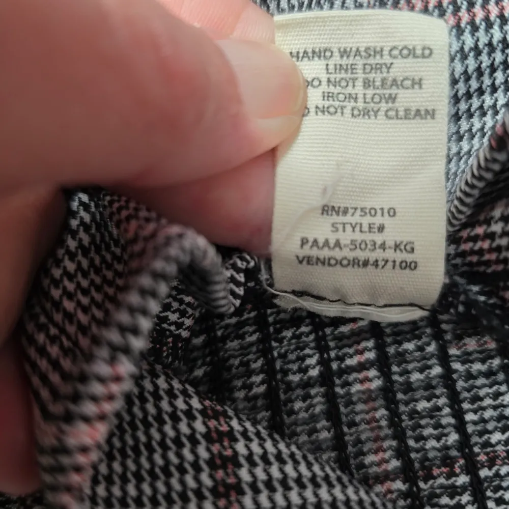 Gilded Intent Gray Plaid Crop Top Size Large - Image 8