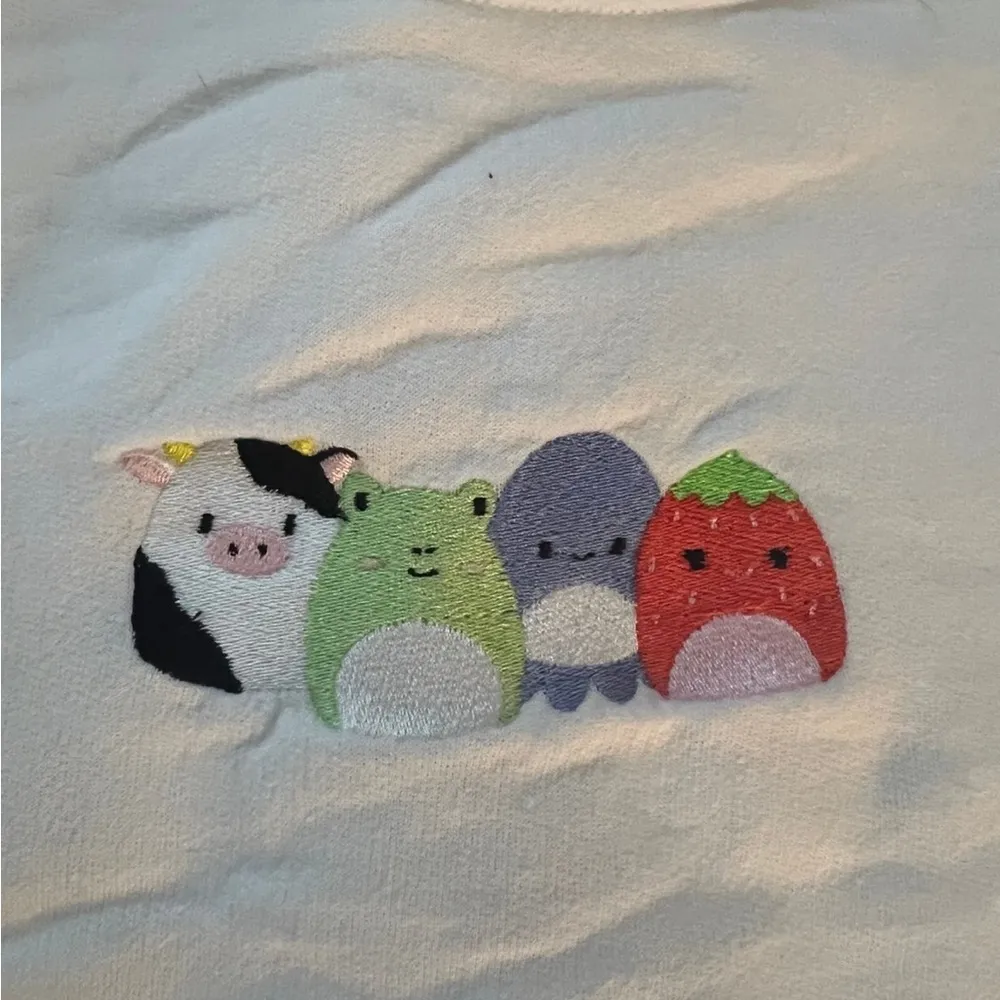Squishmallow embroidered crewneck sweatshirt Wendy the frog Connor the cow - Image 2